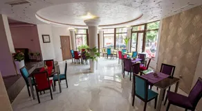 Hotel Perfect - Image 4