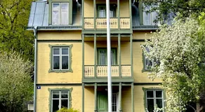 Historic apartment near the city by the water - Image 5
