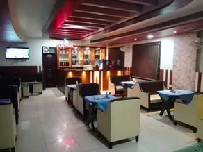 Hotel 4 Seasons - Image 5