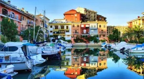 IDEALLY located on BEACH - Image 2