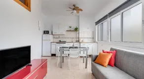Home2Book Charming Rooftop Vibes Apartment - Image 2