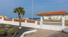 Villa Solerolo - Stunning Villa in Parque Holandés - Image 3