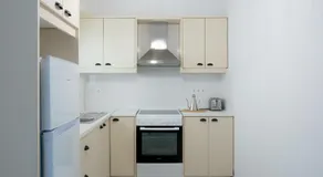 Albatross Apartments - Image 2