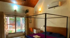 1000 SILVERS -Farm Stay - Image 2