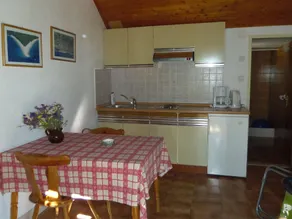 House Mate - Image 4