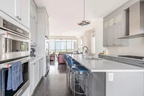 Grand Waterfront Retreat – Under 1hr from Toronto - Image 3