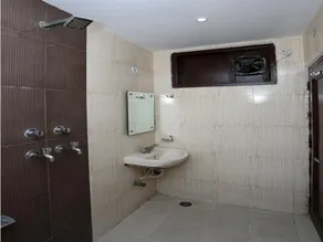 OYO 3919 Hotel Sai Dham - Image 4