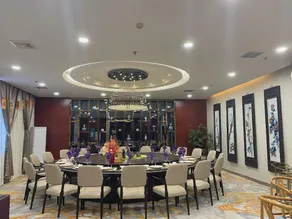 Xingping Jinghai Business Hotel - Image 5