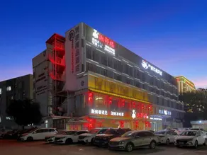 Royal Hotel - Image 5