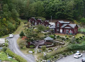 Sisilli Pension - Image 1