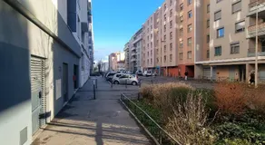 Lyon Montchat Villeurbanne Studio refait à neuf climatisation et parking privé - Image 3