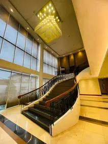 Grand Astoria Hotel - Image 3
