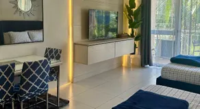 215 Carola B - Pico de Loro - Image 2