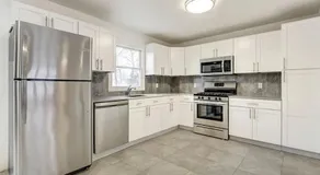 Spacious 3BR Family Home Near NYC & Long Island Beaches - Image 3