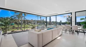 Villa Sandie Front Golf Cinema Room Sauna Jacuzzi Kids Playground - Image 3