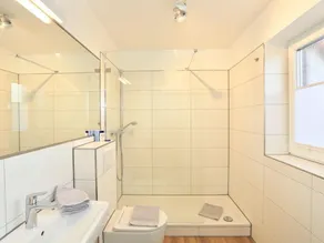 Nice holiday home with terrace - Image 4