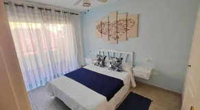 Appartement de vacances \"Sol y Mar\" avec piscine partagée, balcon privé et Wi-Fi - Image 2