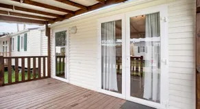Chalet 'Bungalow T2 I V- 15 Min From Nazaré' avec piscine partagée, terrasse privée et climatisation - Image 4