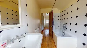Cozy 2BR holiday home in Eynsham - Image 4