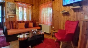 family home - Image 4