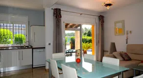 Exquisita villa totalmente equipada con piscina privada, jardín y terraza - Image 3