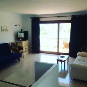 Ferrera Beach - Image 3