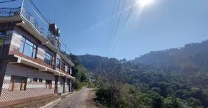 Hari Homestay Gaonguri Kasauli l Veg Food |1Family - Image 3