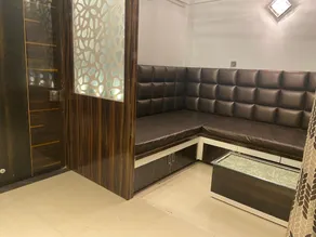 Lovely room in New Alipore - Image 4