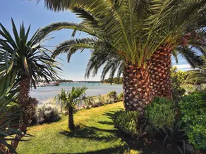Airconditioned studio apartment with seaview - Image 5
