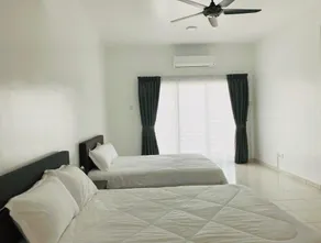 Family homestay -two floors with four bedrooms - Image 2