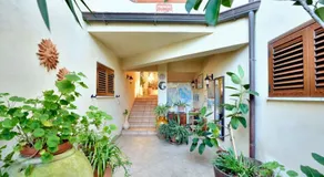 Welcoming house in Vibo Valentia with shared pool - Image 4