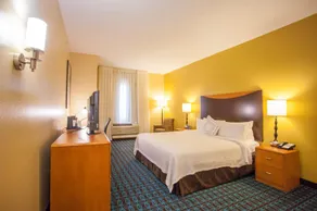 Fairfield by Marriott Inn & Suites Houston Channelview - Image 3