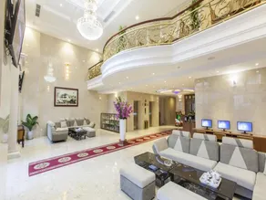 Moonlight Hotel & Suites - Highfloor view of the city center and Dragon Bridge - Image 3