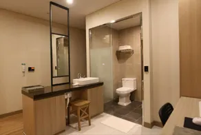 Hotel Clover - Image 1