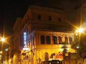 Siviglia Hotel - Image 5