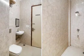 OYO 70201 Winsome Guest House - Image 5