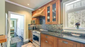 On-Site Creek! Peaceful Wooded Retreat in Havelock - Image 4