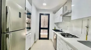 NEW bright and luxurious 2 bedrooms in Rd Malaga - Image 5
