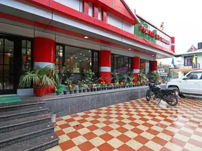 OYO 27818 Hotel Traveller Inn - Image 4