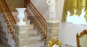 Kristallia Rooms - Image 3