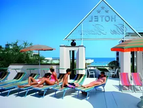 Hotel Des Bains - Image 2