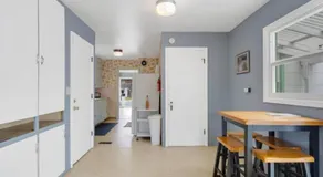 Breaker Ave Pet Friendly King Beds - Image 3