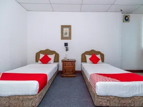 OYO 89864 Hotel Holiday Park - Image 2