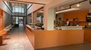 Metropole Hotel - Image 2
