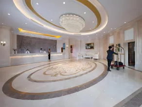 Vienna Hotel Hainan Lingshui Center - Image 2
