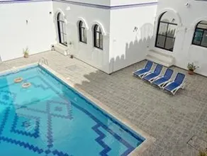 Beach Hotel Muscat - Image 5