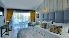 The Shore House - Image 2