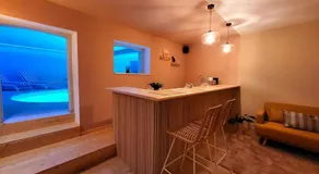 Le Beverly Moon - Private Pool & Spa - Image 3