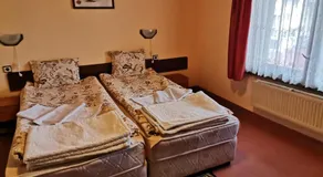 Family Hotel Santo Bansko - Image 2