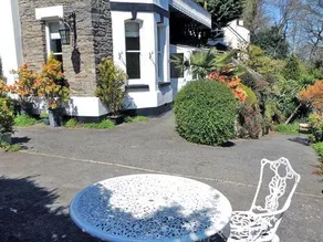Woodlands Guest House - Image 2
